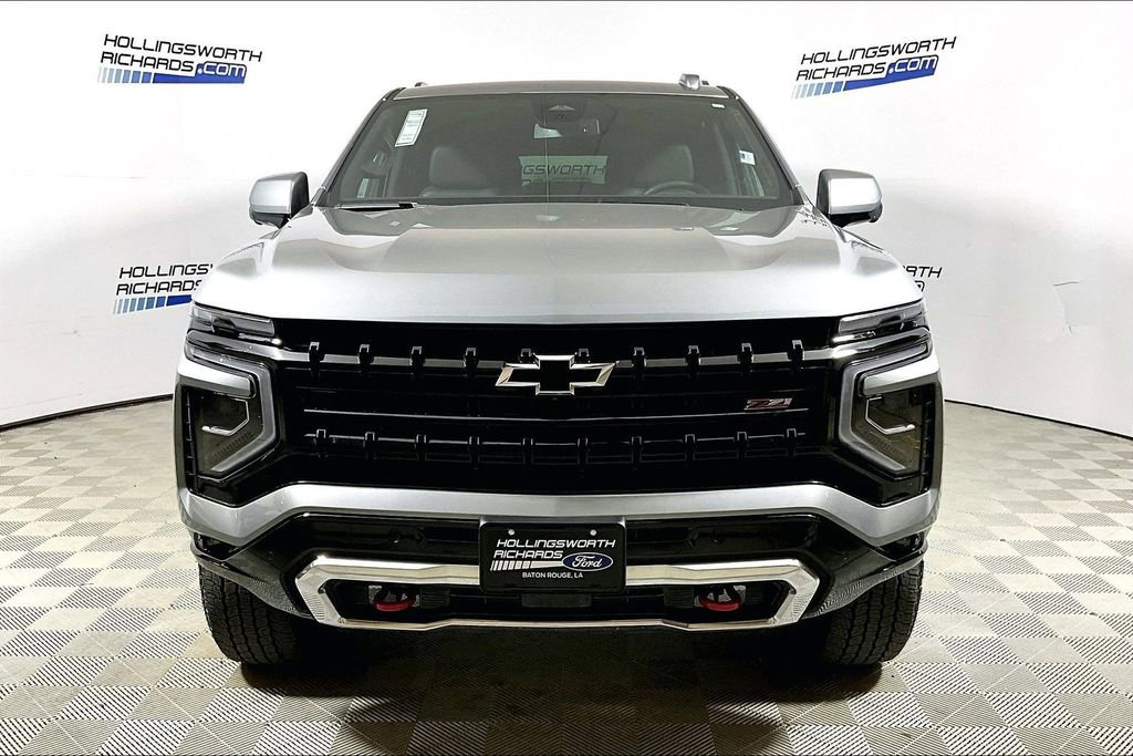Used 2025 Chevrolet Suburban Z71 image 2