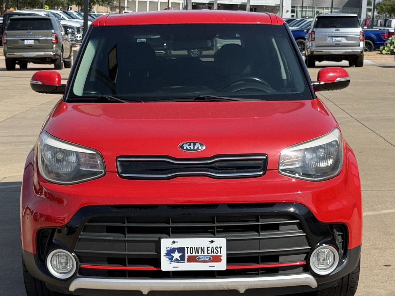 Used 2018 Kia Soul ! FWD image 7
