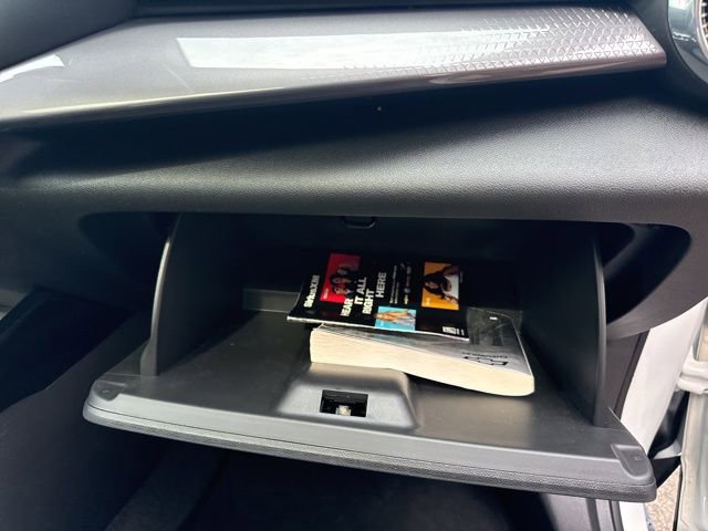 Used 2025 Chevrolet Trax ACTIV w/ Sunroof Package image 32