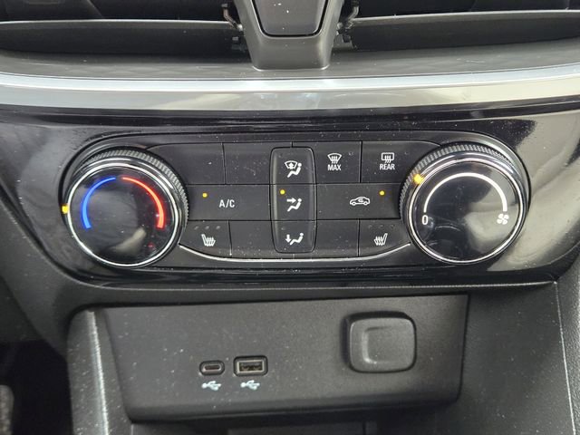 Used 2024 Buick Encore GX Sport Touring w/ Experience Buick Package FWD image 18