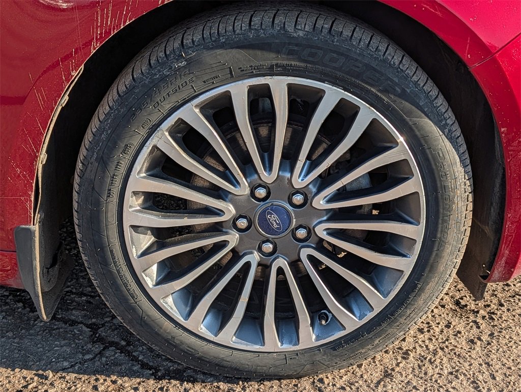 Certified 2017 Ford Fusion SE w/ Equipment Group 202A image 7