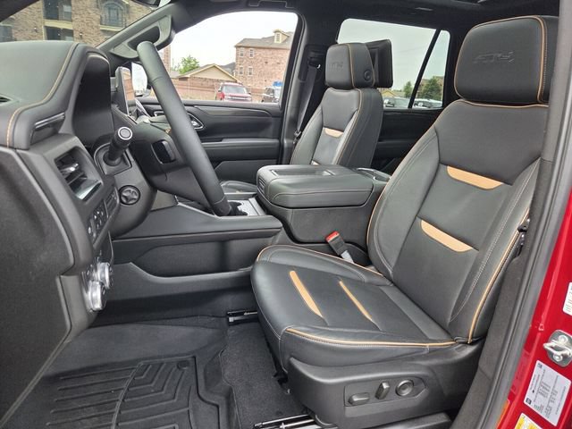 Used 2024 GMC Yukon AT4 AWD/4WD image 9