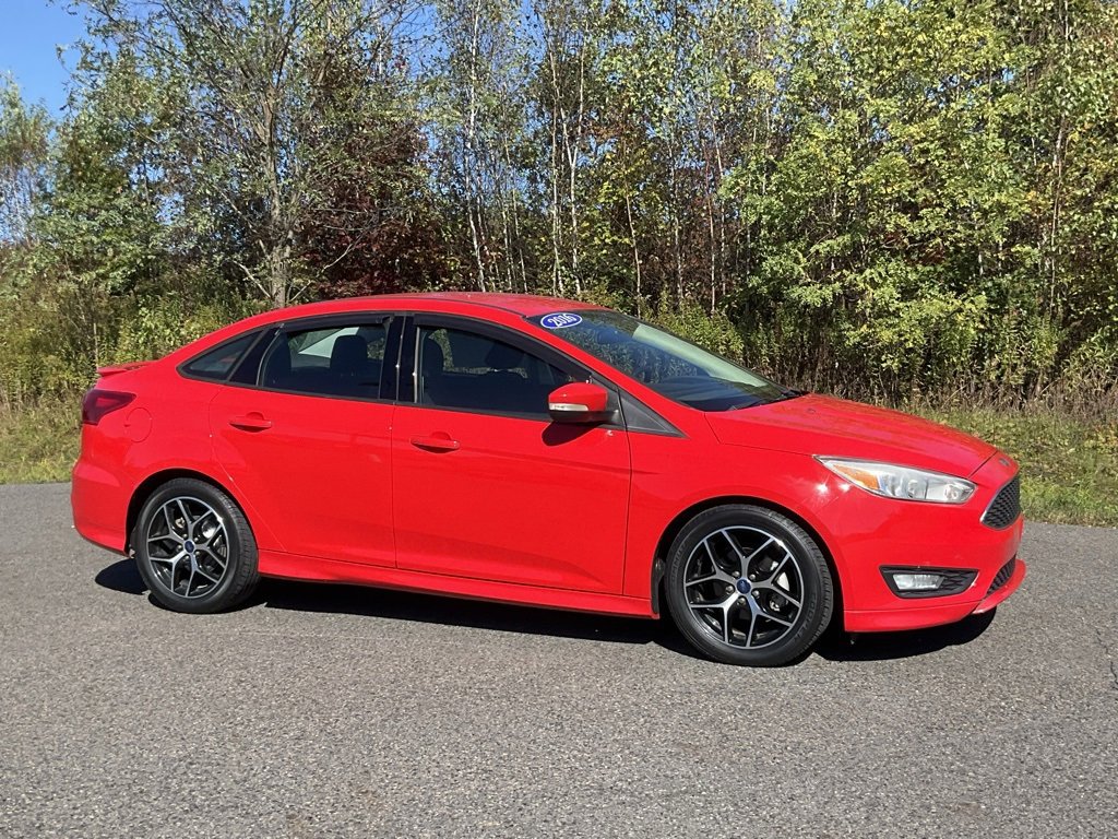 Certified 2016 Ford Focus SE w/ SE Sport Package