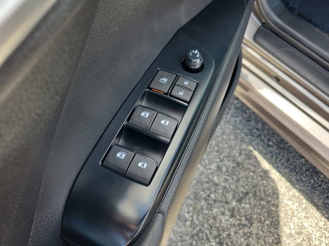 Used 2019 Toyota Camry SE FWD image 23