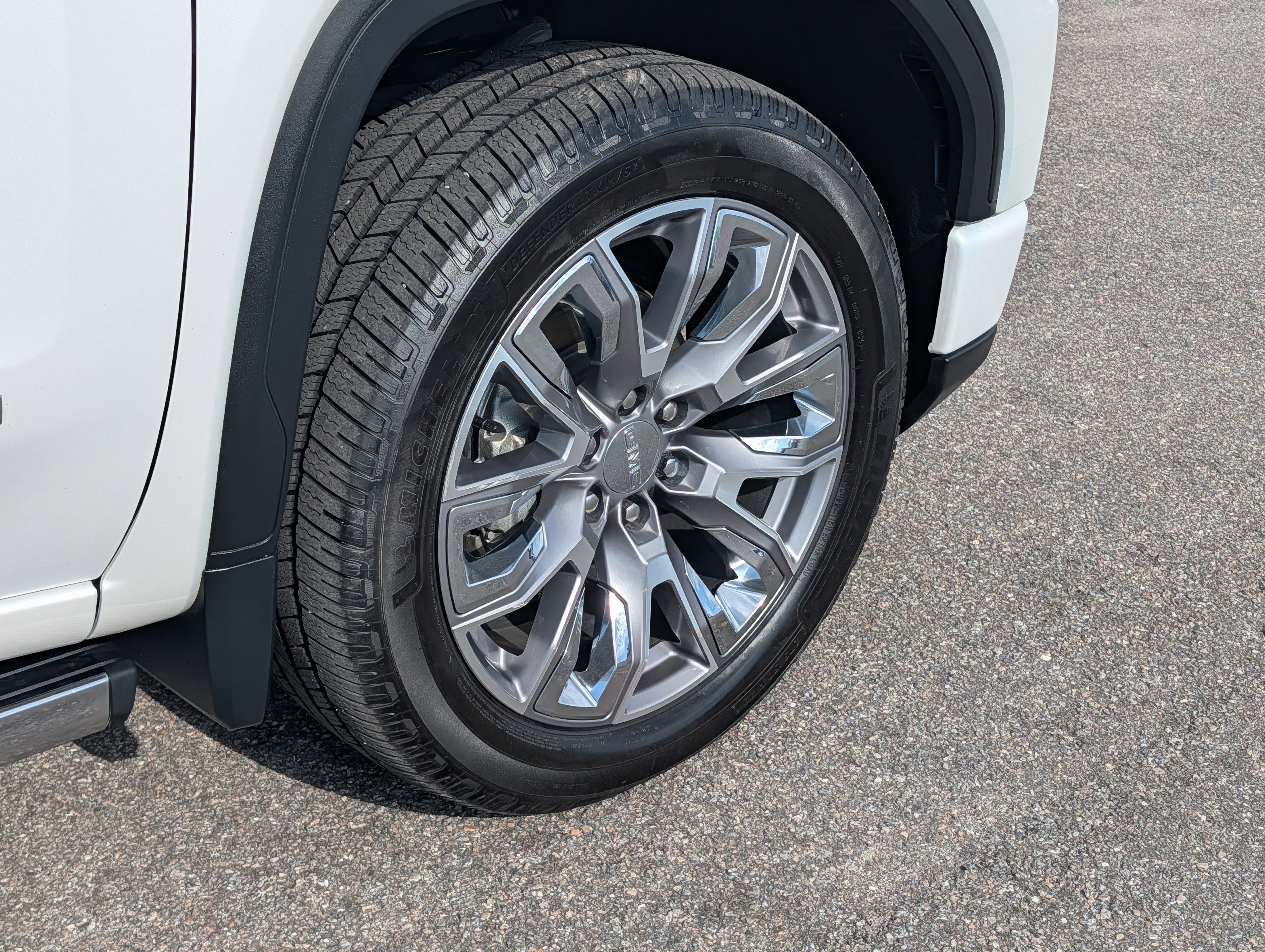 Used 2024 GMC Sierra 1500 Denali AWD/4WD image 12