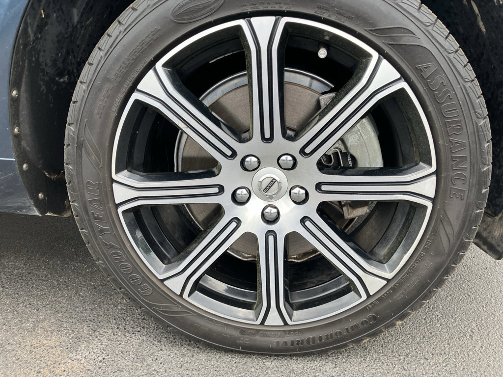 Used 2021 Volvo XC60 T6 Inscription w/ Advanced Package image 32