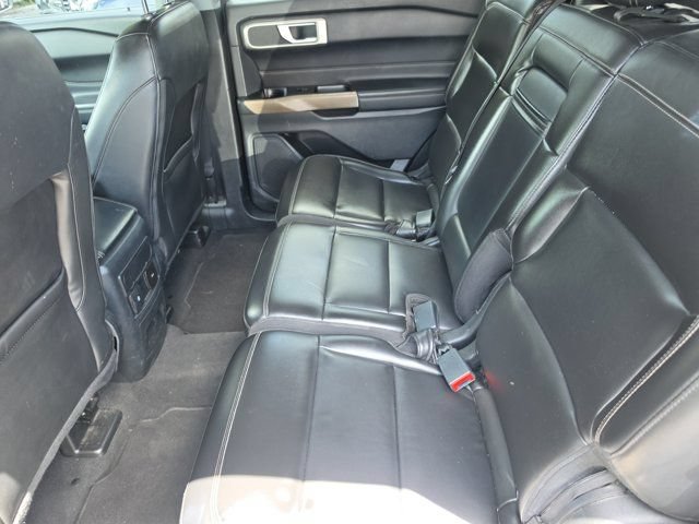 Certified 2022 Ford Explorer XLT w/ Equipment Group 202A RWD image 13