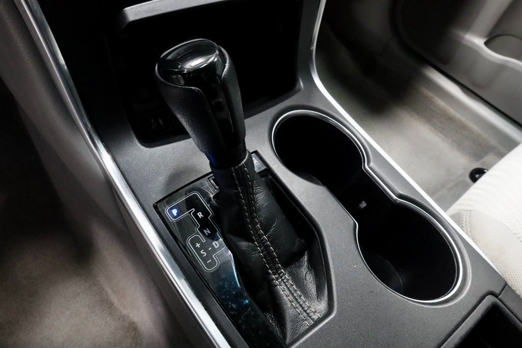 Used 2017 Toyota Camry LE image 29