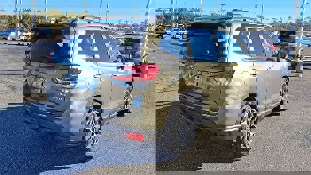 Used 2024 Subaru Forester Premium image 8