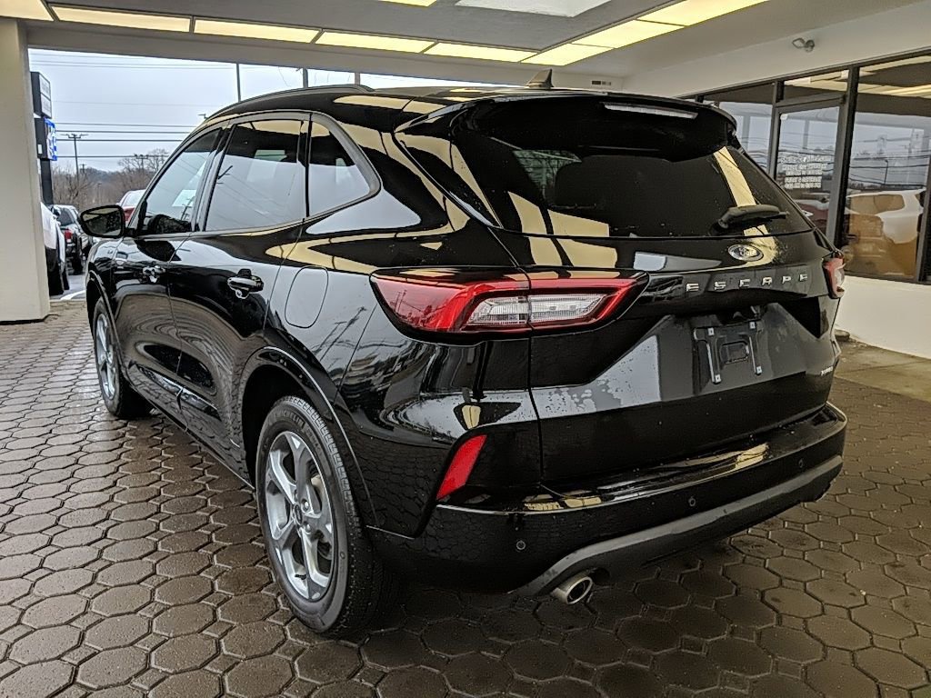 Certified 2024 Ford Escape ST-Line w/ Tech Pack #1 image 5