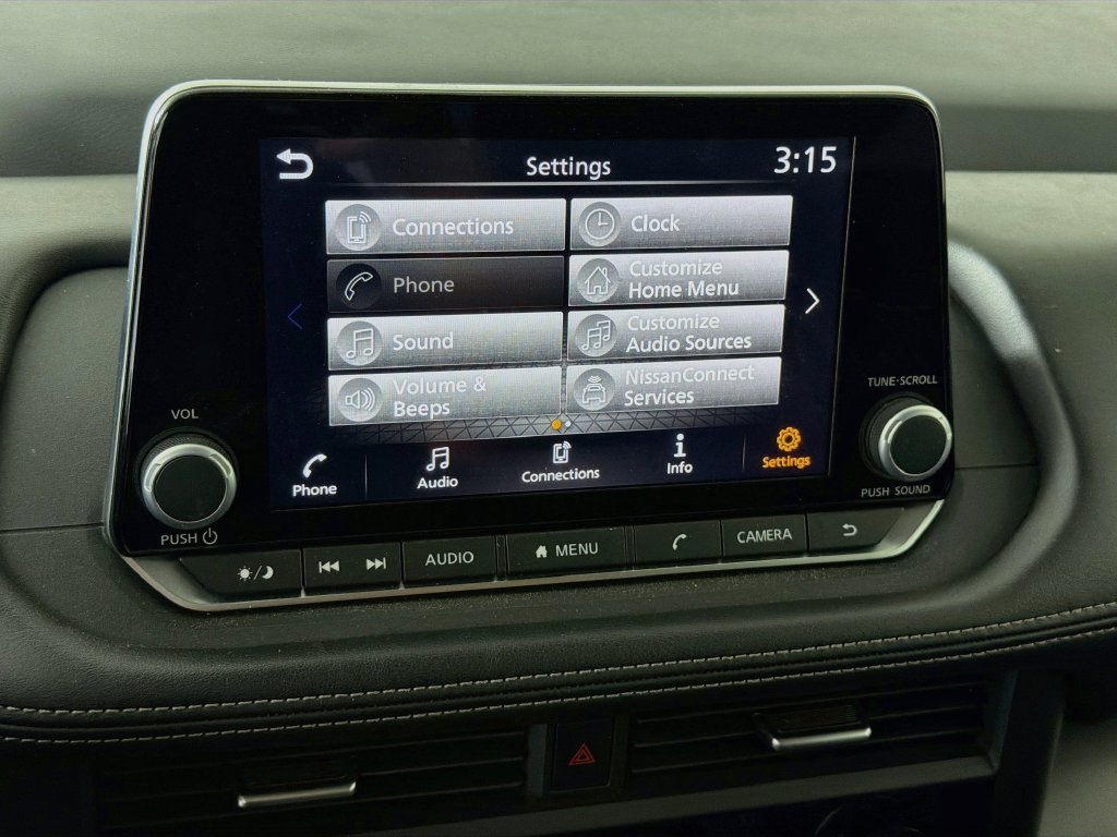 Used 2025 Nissan Rogue SV FWD image 34