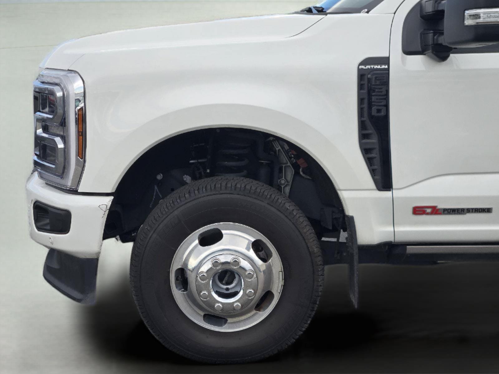 Certified 2025 Ford F350 Platinum w/ FX4 Off-Road Package AWD/4WD image 9