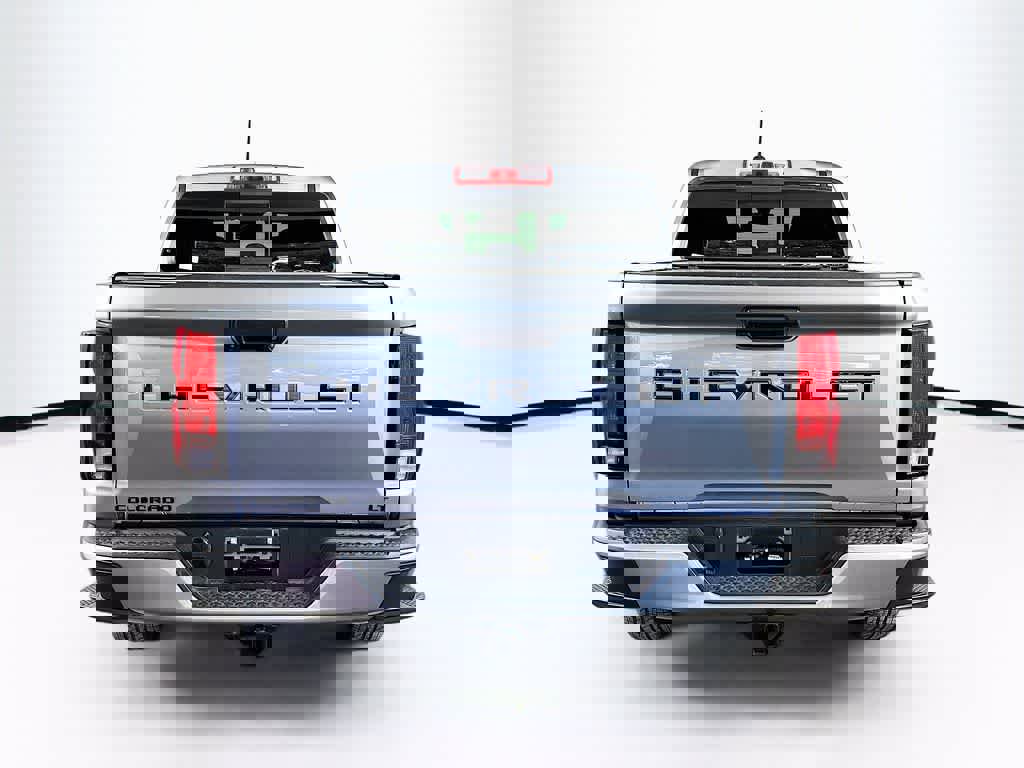 Used 2023 Chevrolet Colorado LT w/ LT Convenience Package II image 5