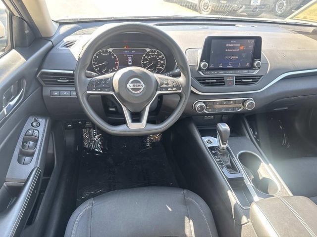 Used 2022 Nissan Altima 2.5 SV image 10