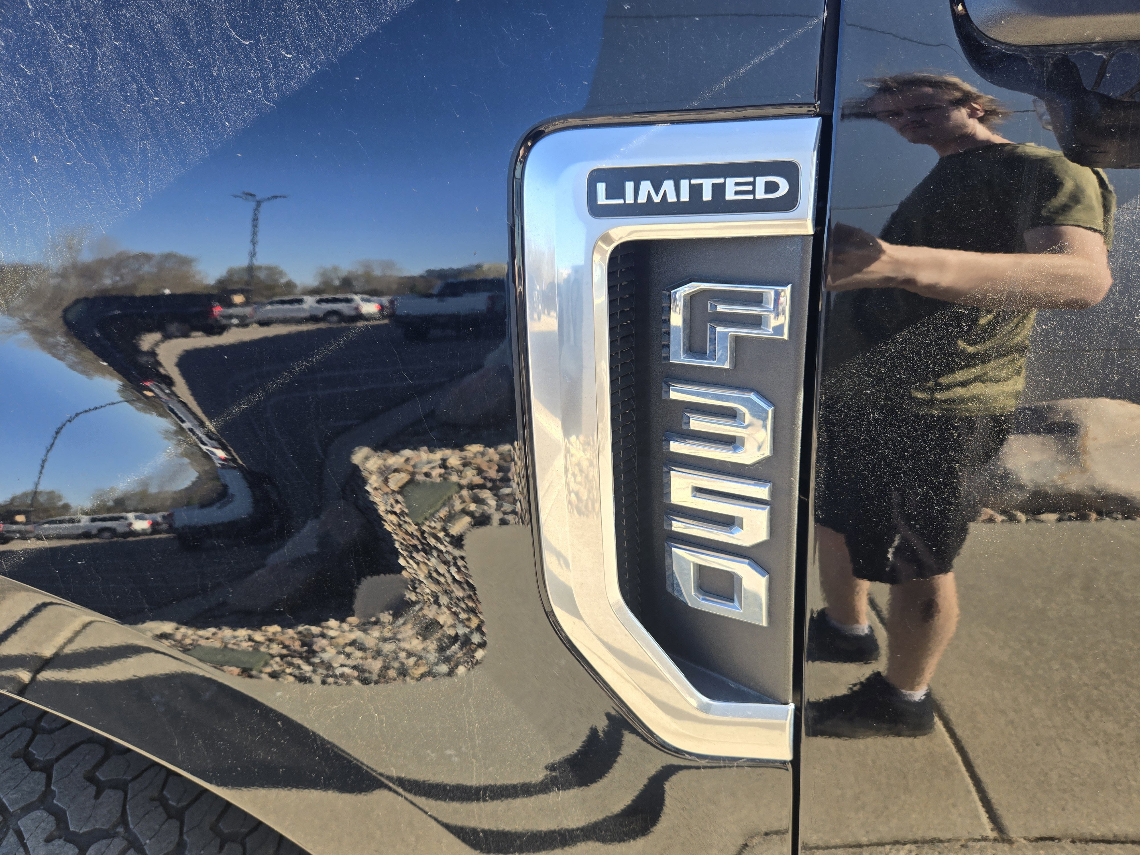 Certified 2022 Ford F350 Limited w/ FX4 Off-Road Package AWD/4WD image 10