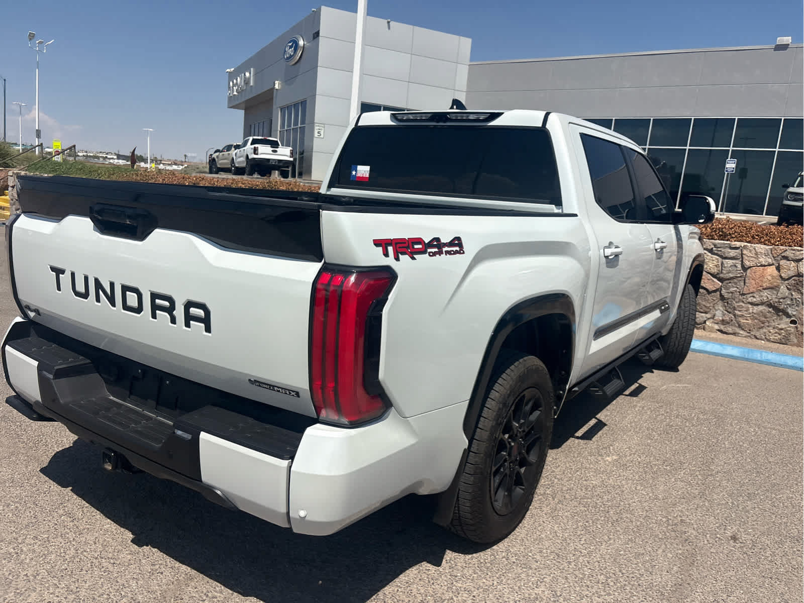 Used 2026 Toyota Tundra Platinum w/ TRD Off-Road Package AWD/4WD image 31