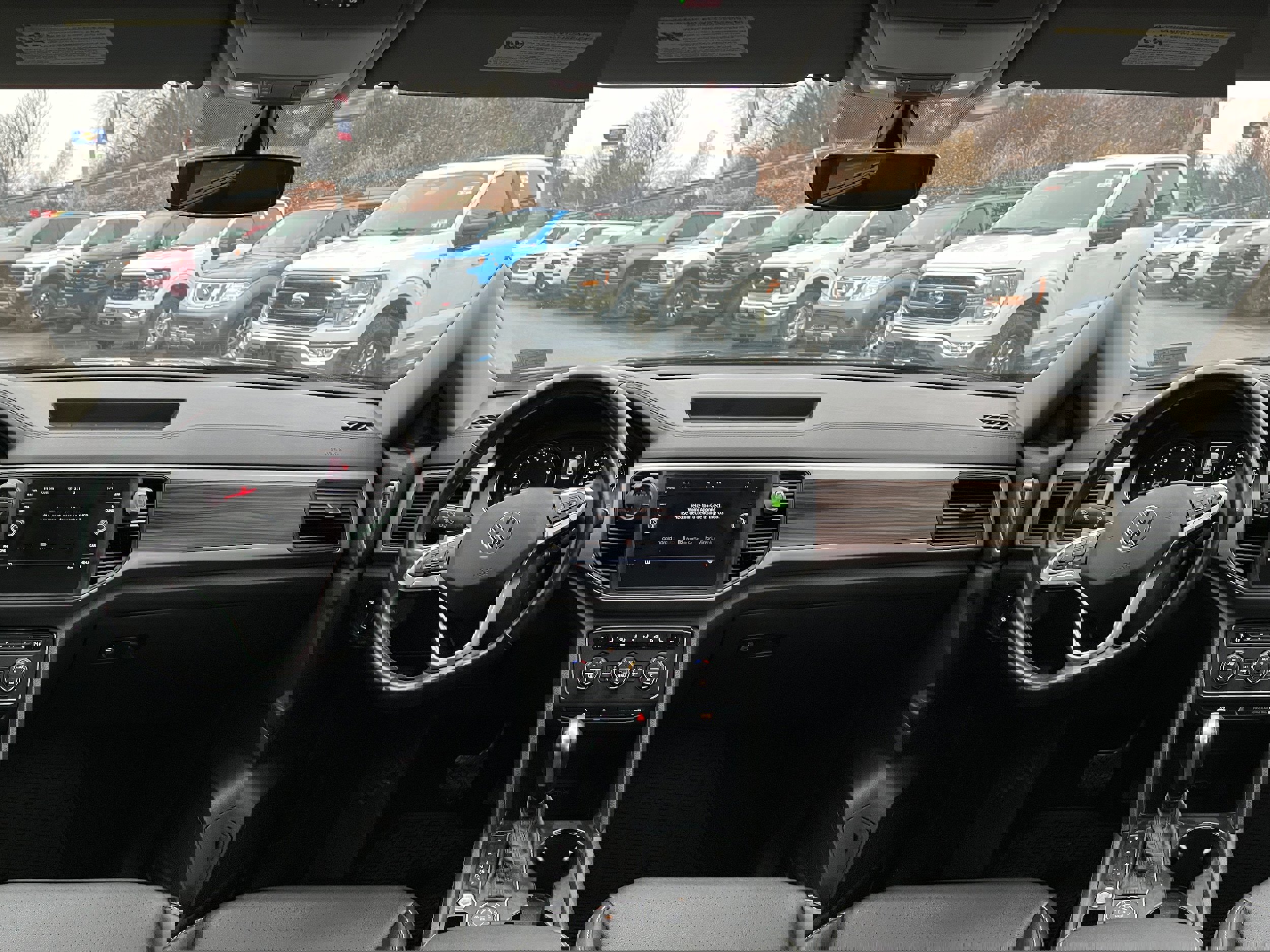 Used 2021 Volkswagen Atlas SE image 16