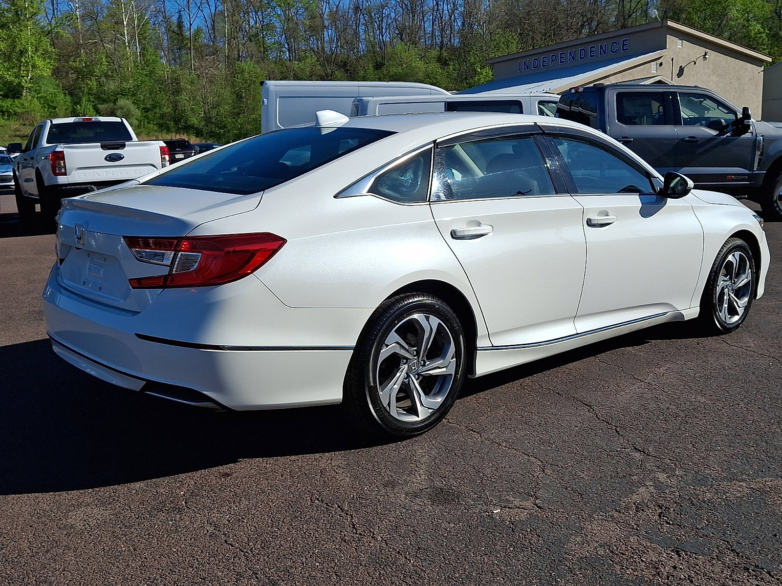 Used 2020 Honda Accord EX-L image 11