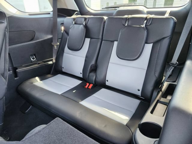 Certified 2023 Ford Explorer XLT w/ Equipment Group 202A AWD/4WD image 17