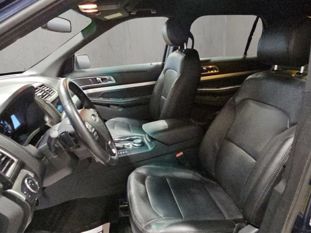 Certified 2017 Ford Explorer XLT w/ Equipment Group 202A AWD/4WD image 9