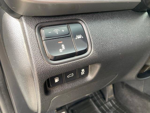 Used 2020 Kia Optima S FWD image 16