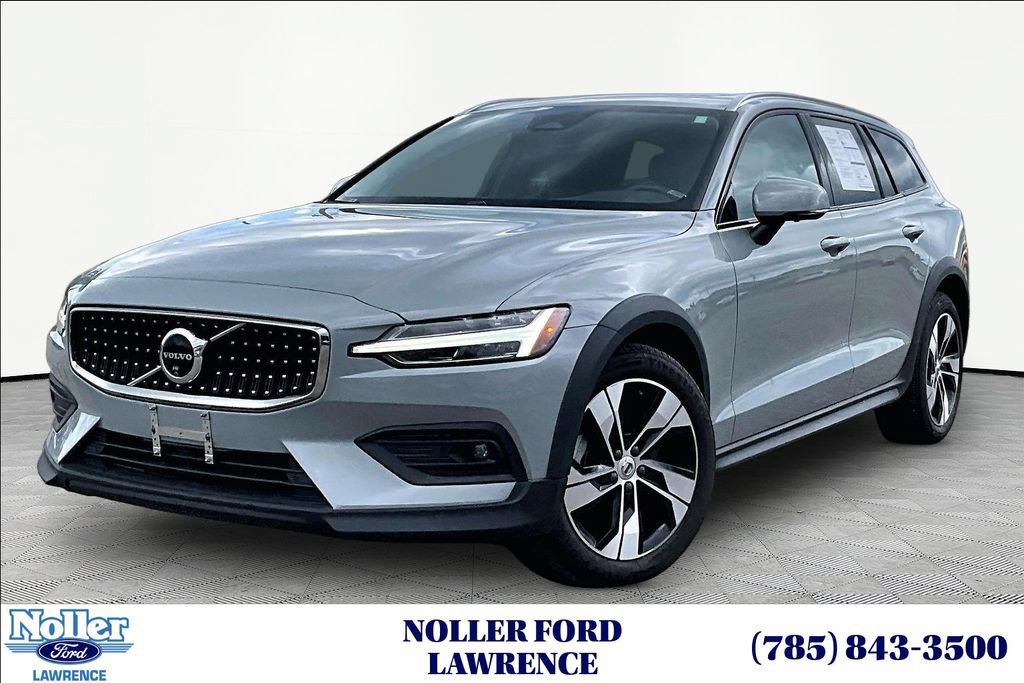 Used 2024 Volvo V60 B5 Cross Country Plus