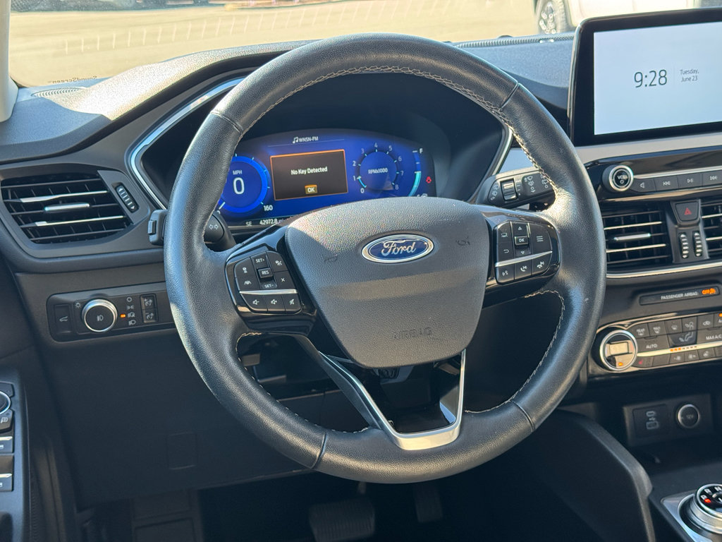 Certified 2021 Ford Escape Titanium w/ Titanium Elite Package AWD/4WD image 29