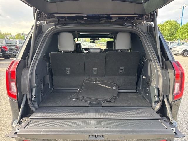 Certified 2025 Ford Expedition Platinum w/ Stealth Performance Package AWD/4WD image 15
