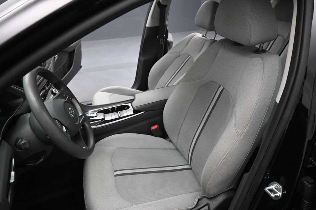 Used 2020 Hyundai Sonata SE w/ Cargo Package FWD image 9