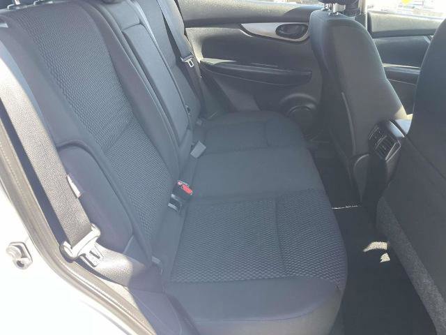 Used 2021 Nissan Rogue Sport S image 22