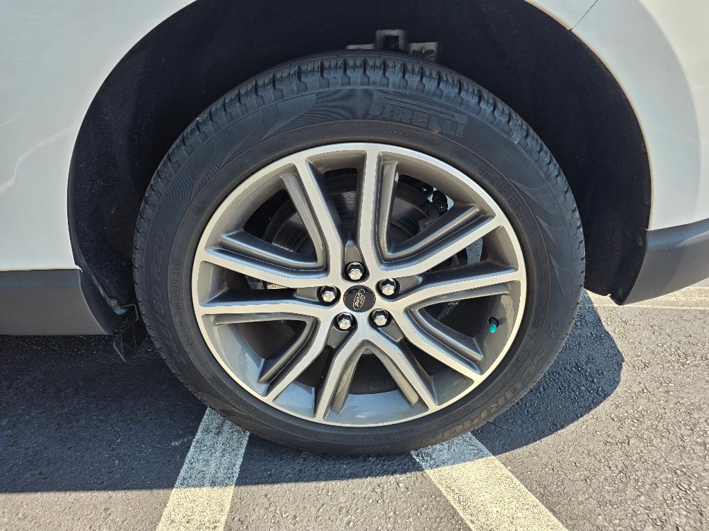 Certified 2024 Ford Edge Titanium AWD/4WD image 21