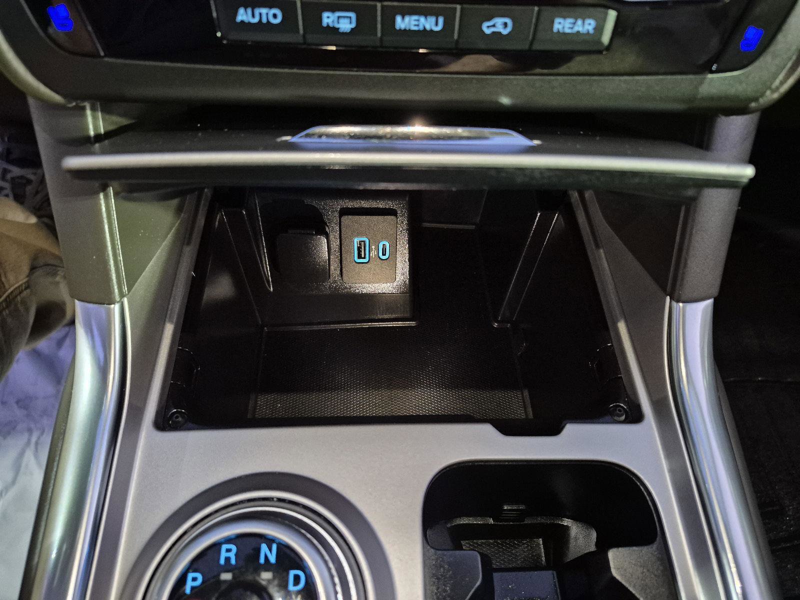 Certified 2020 Ford Explorer Platinum w/ Premium Technology Package image 27