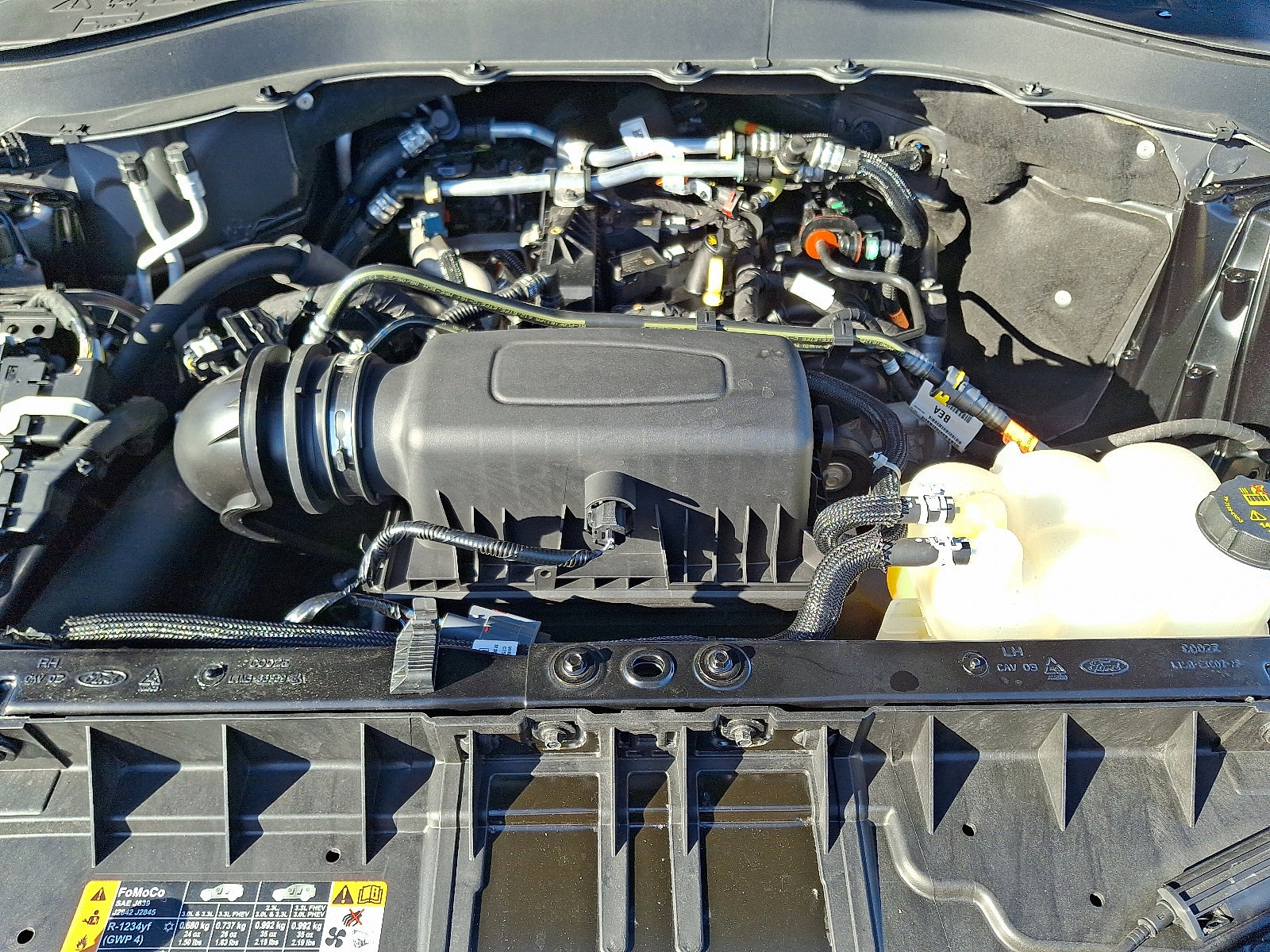 Certified 2022 Ford Explorer XLT w/ Equipment Group 202A image 29