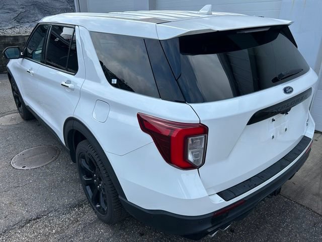 Certified 2022 Ford Explorer ST w/ Equipment Group 401A AWD/4WD image 4