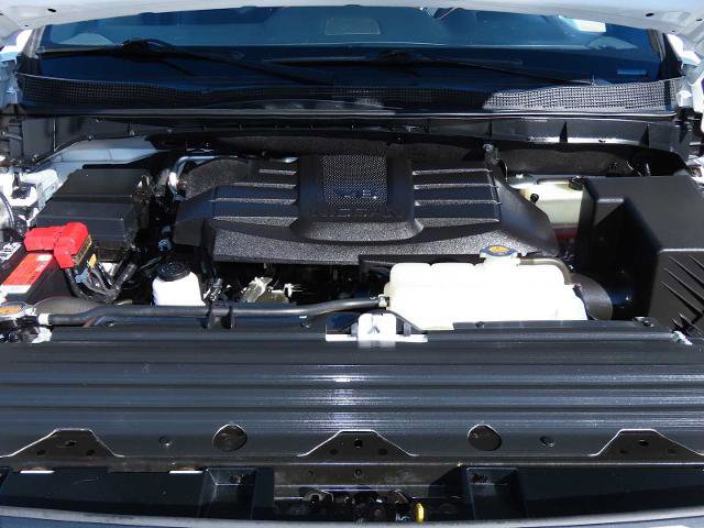 Used 2024 Nissan Titan PRO-4X w/ Pro-4x Convenience Package image 14