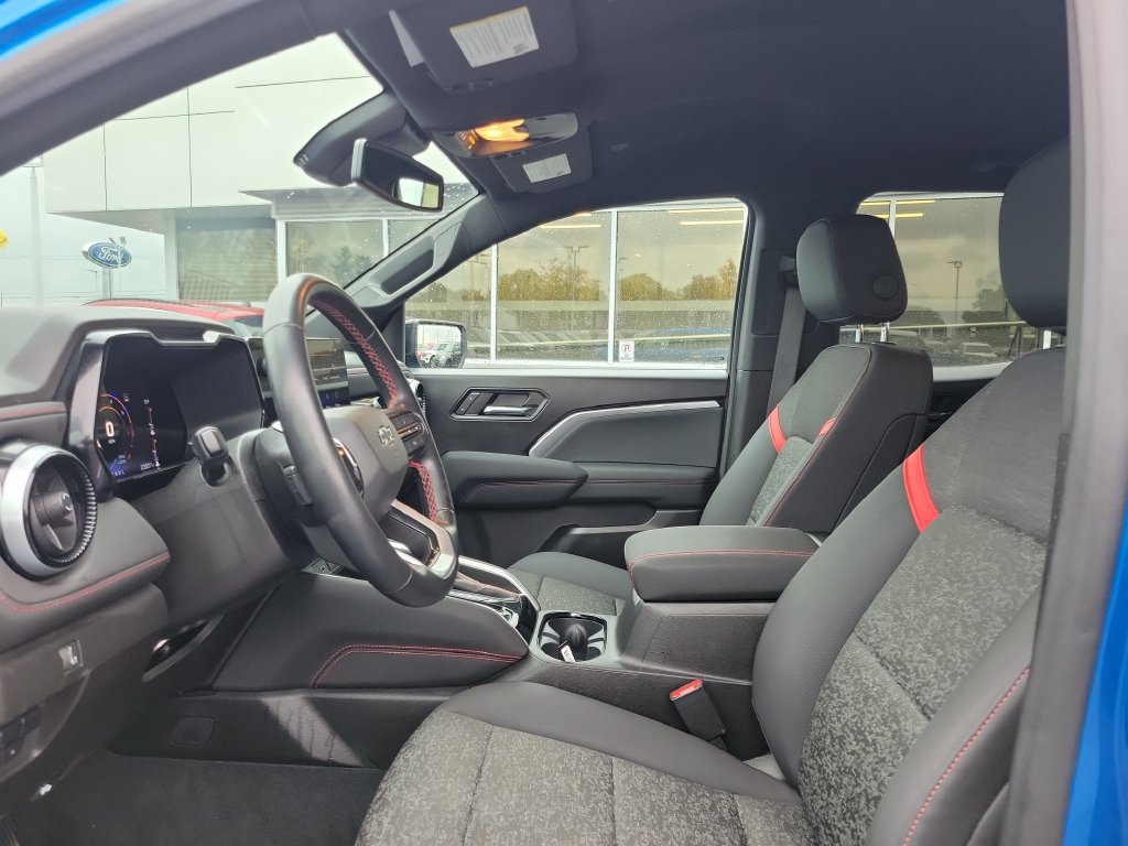 Used 2023 Chevrolet Colorado Z71 w/ Z71 Convenience Package 2 AWD/4WD image 18