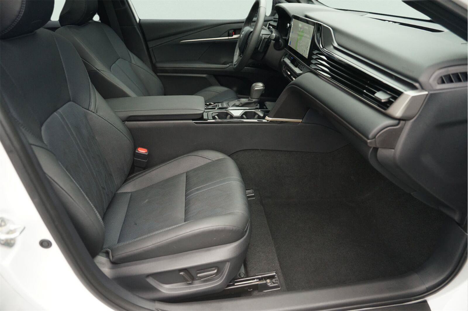 Used 2026 Toyota Camry XSE w/ Premium Plus Package FWD image 19