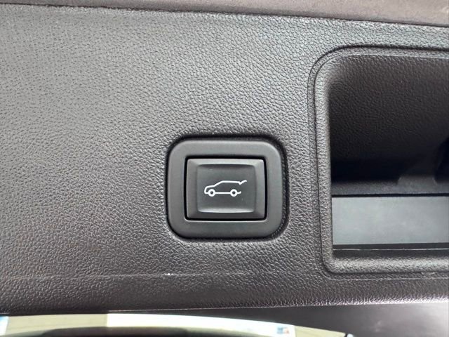 Used 2024 GMC Terrain AT4 AWD/4WD image 28