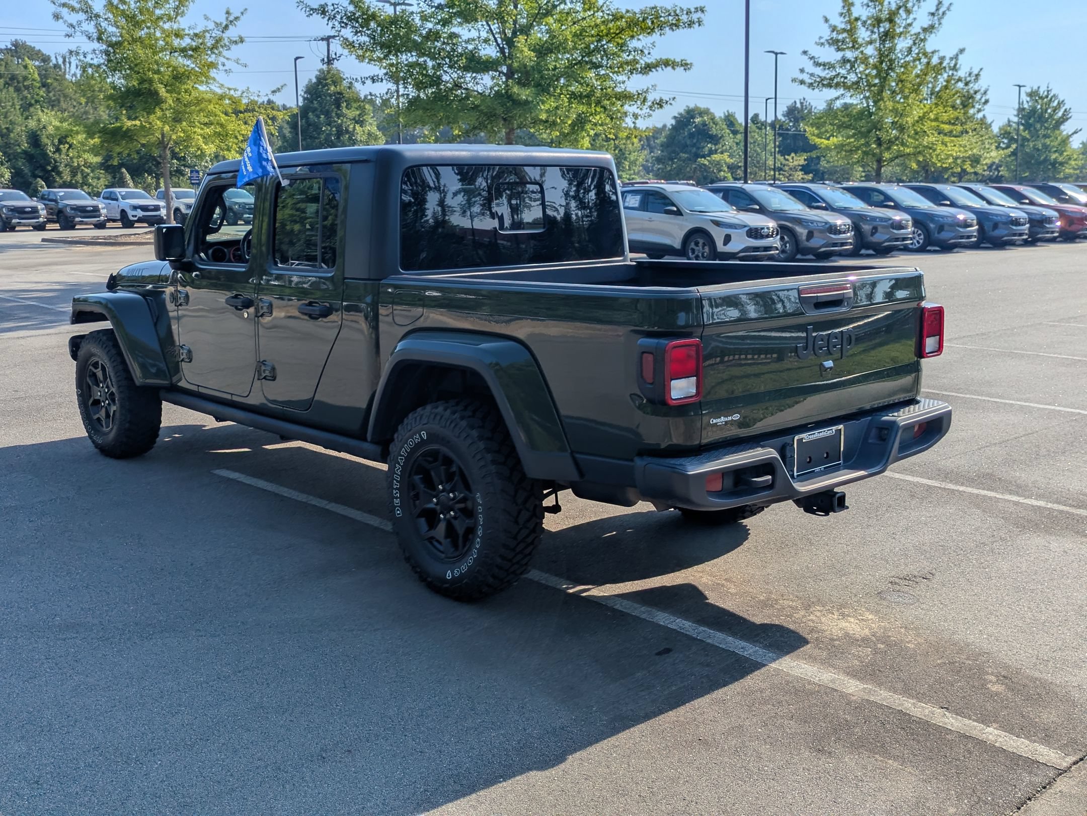 Used 2021 Jeep Gladiator Sport AWD/4WD image 6