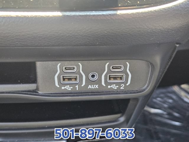 Used 2025 Chrysler Pacifica Select FWD image 27