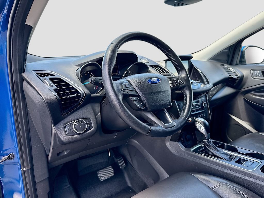 Certified 2019 Ford Escape Titanium FWD image 9