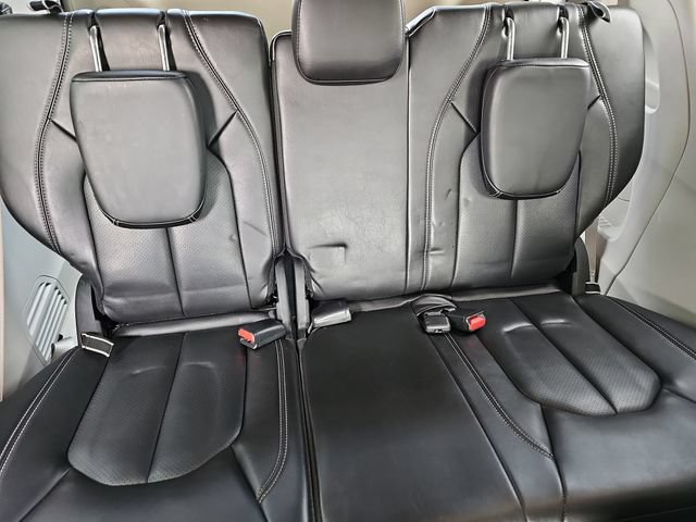 Used 2023 Chrysler Pacifica Touring-L FWD image 14