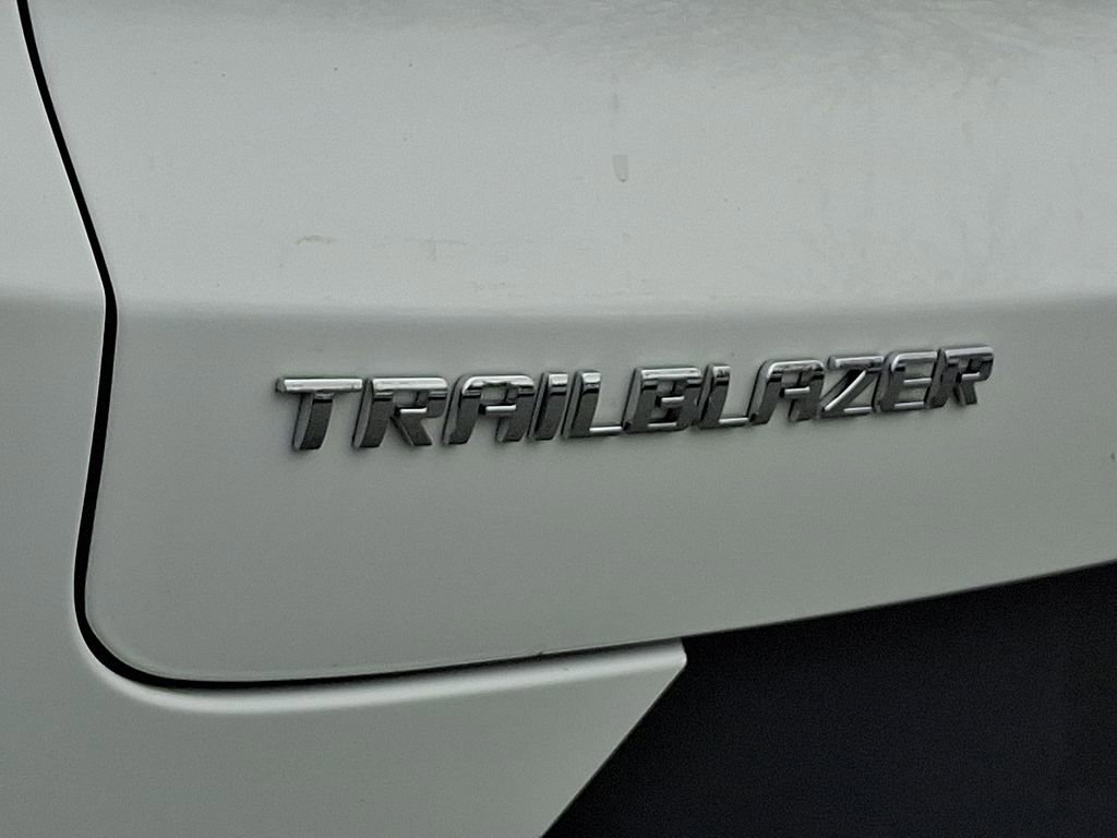 Used 2023 Chevrolet TrailBlazer LT image 30