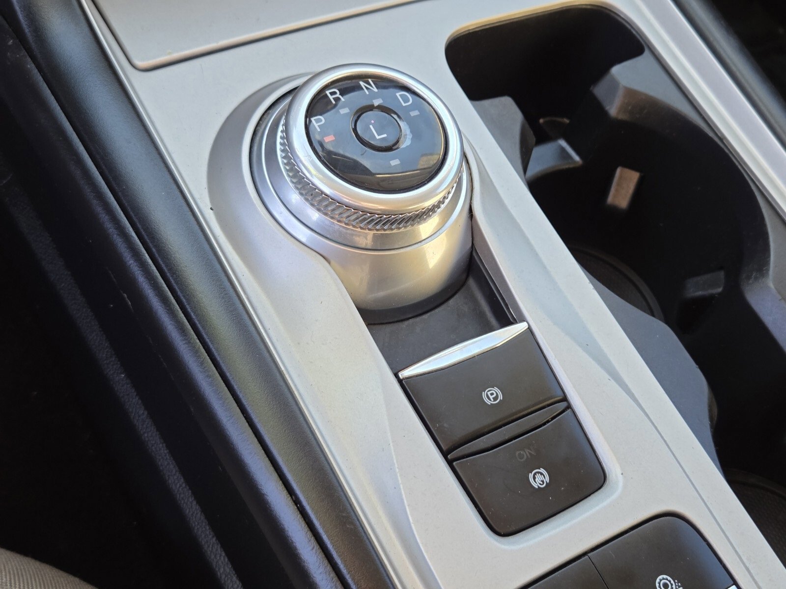 Certified 2021 Ford Explorer 2WD image 24