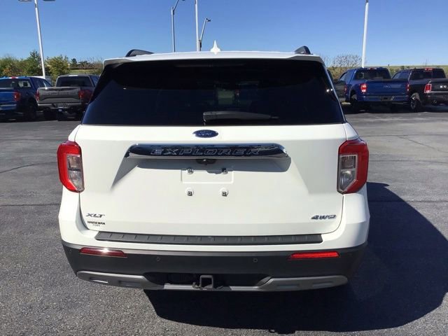 Certified 2022 Ford Explorer XLT w/ Equipment Group 202A AWD/4WD image 4
