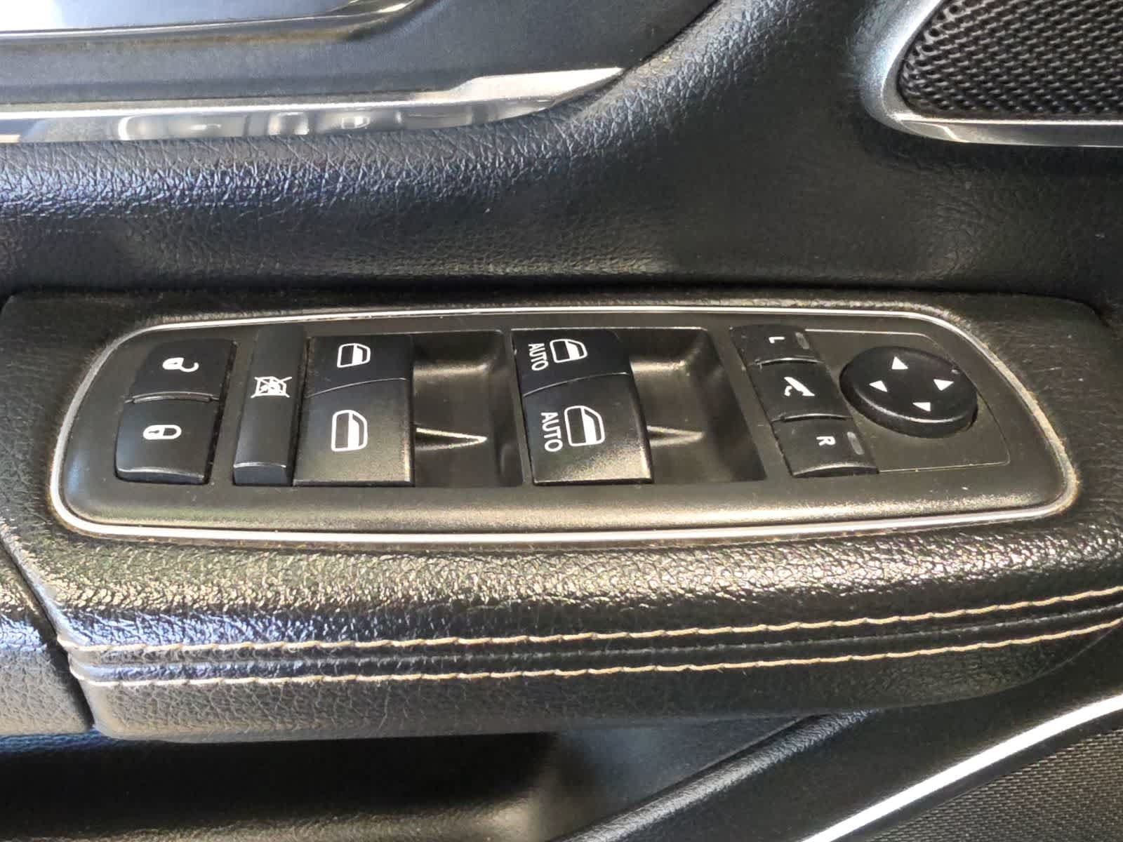 Used 2019 RAM 1500 Laramie AWD/4WD image 19