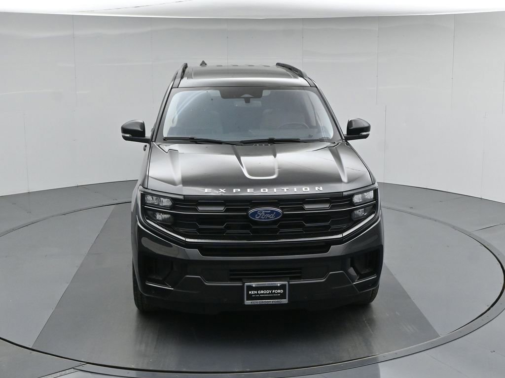 Certified 2025 Ford Expedition Active AWD/4WD image 43