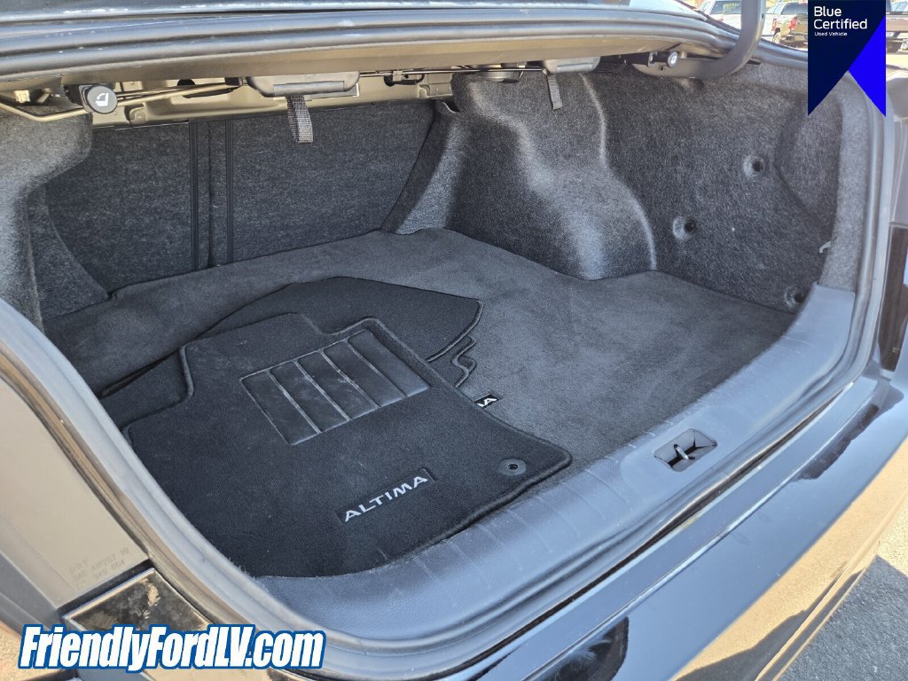 Used 2025 Nissan Altima 2.5 SV FWD image 17