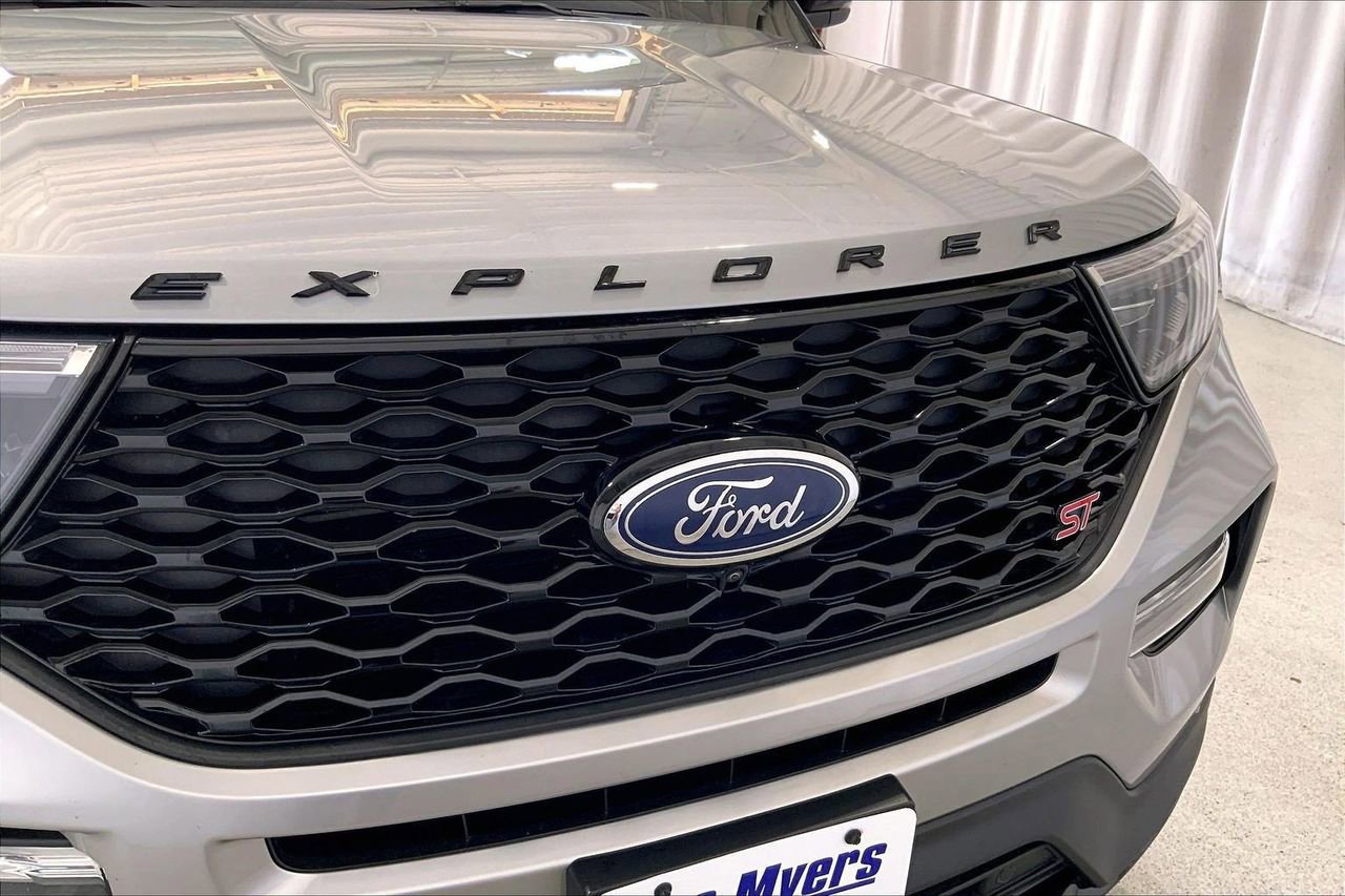 Certified 2023 Ford Explorer ST w/ Equipment Group 401A image 31