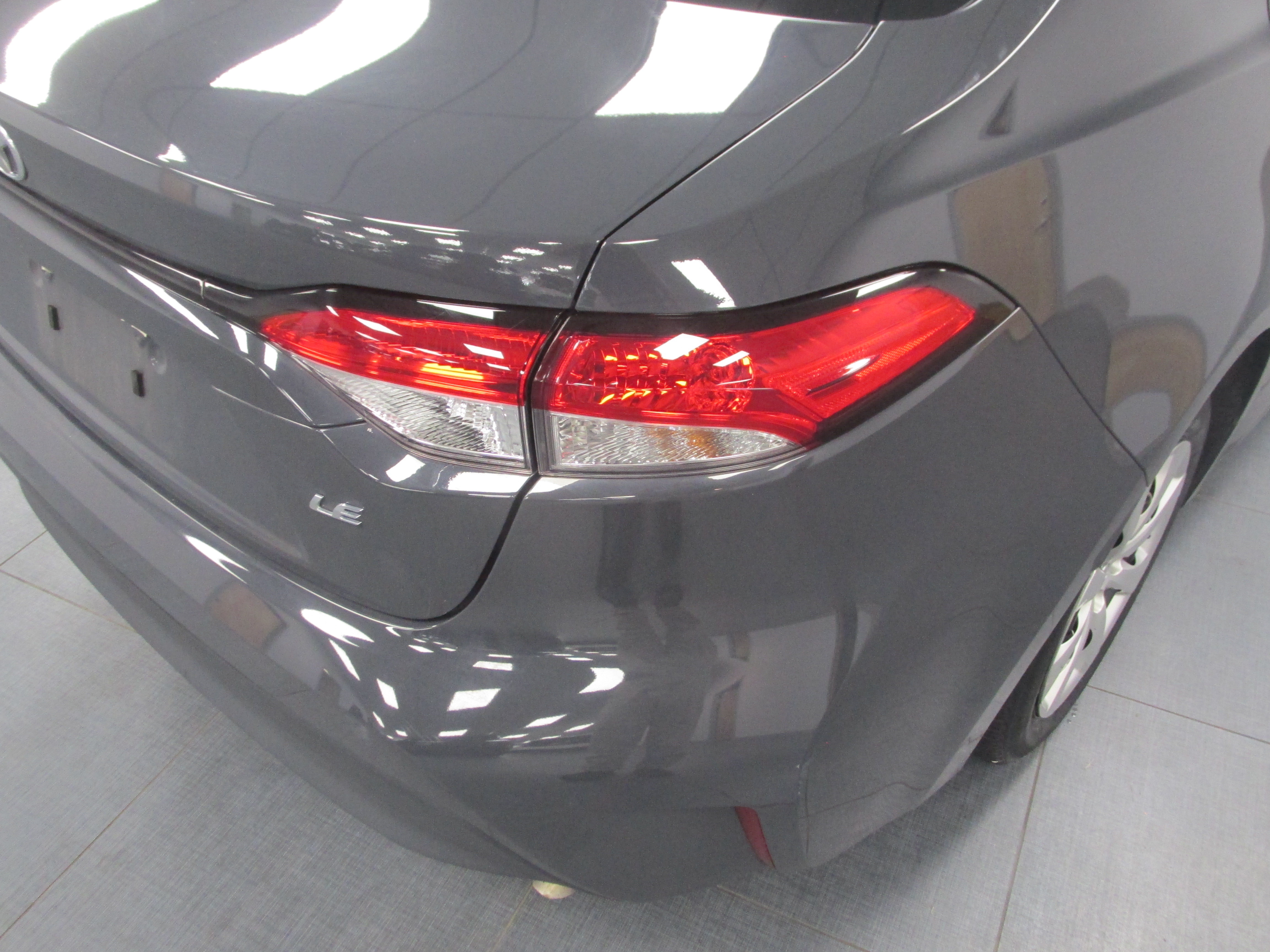 Used 2025 Toyota Corolla LE FWD image 11